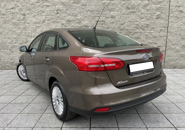 Ford Focus cena 33900 przebieg: 184000, rok produkcji 2015 z Będzin małe 79